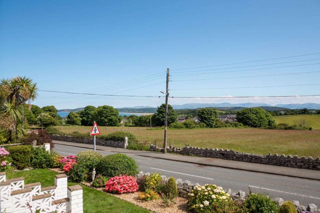 Cororion Cottage Benllech Esterno foto