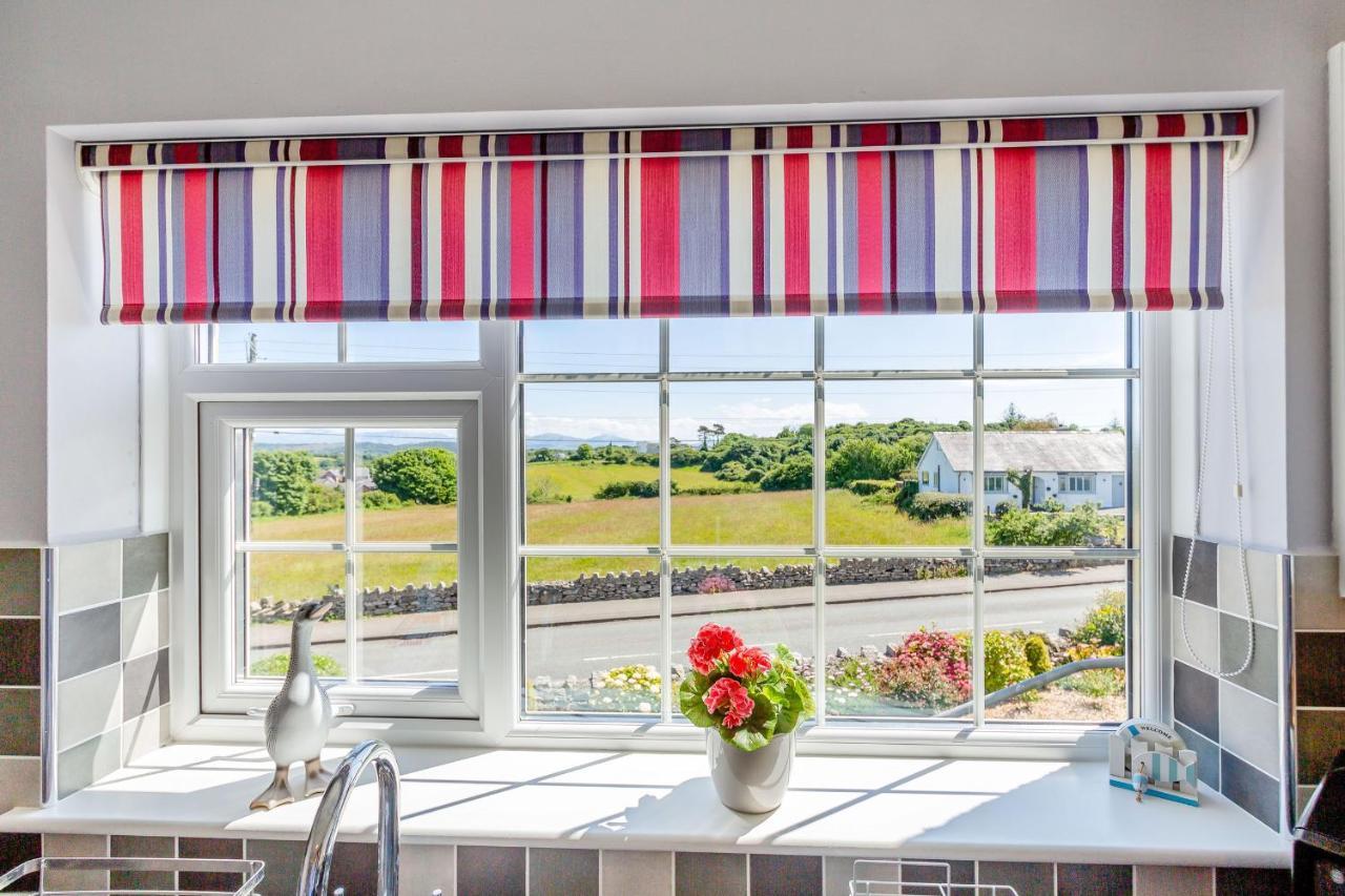 Cororion Cottage Benllech Esterno foto