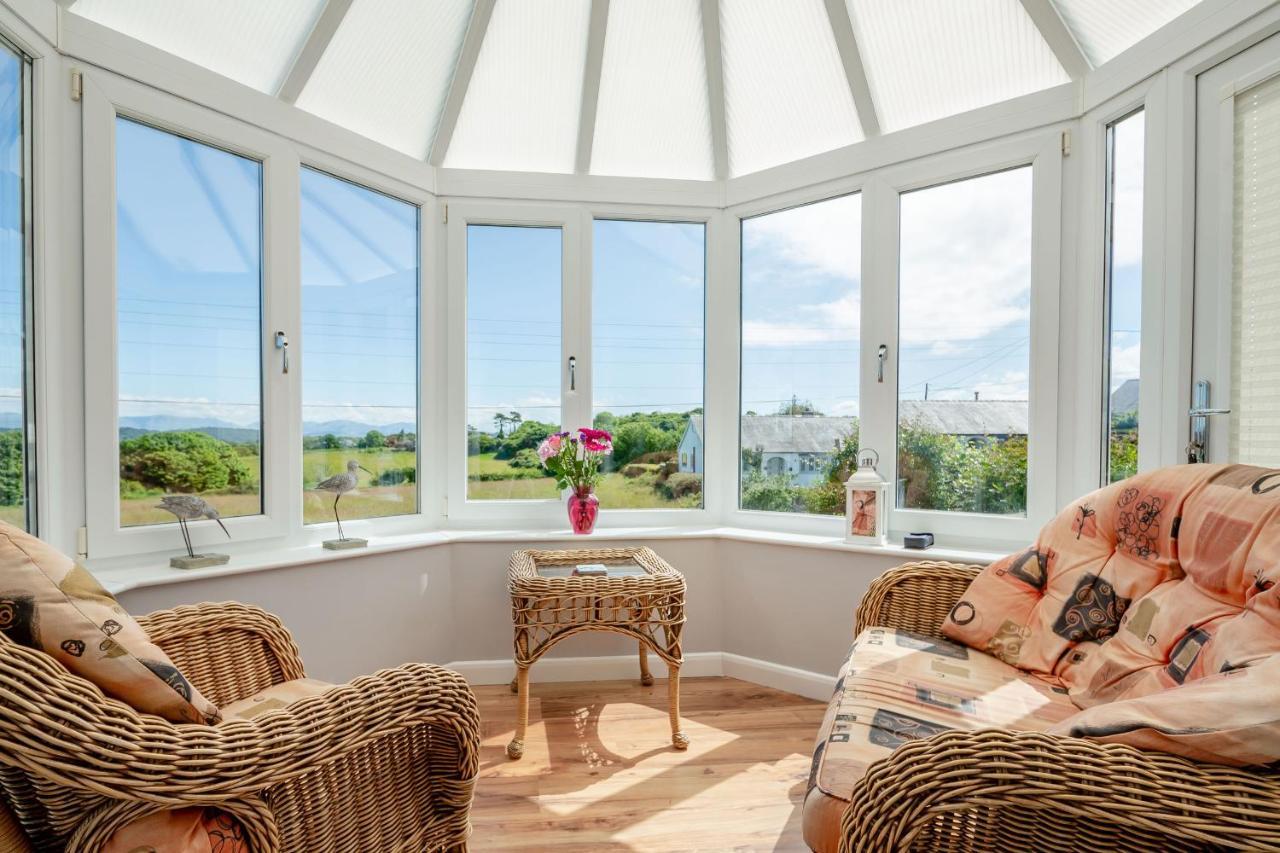 Cororion Cottage Benllech Esterno foto